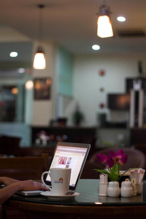 House Of Arsonia Tulip Hotel Jakarta Exterior photo